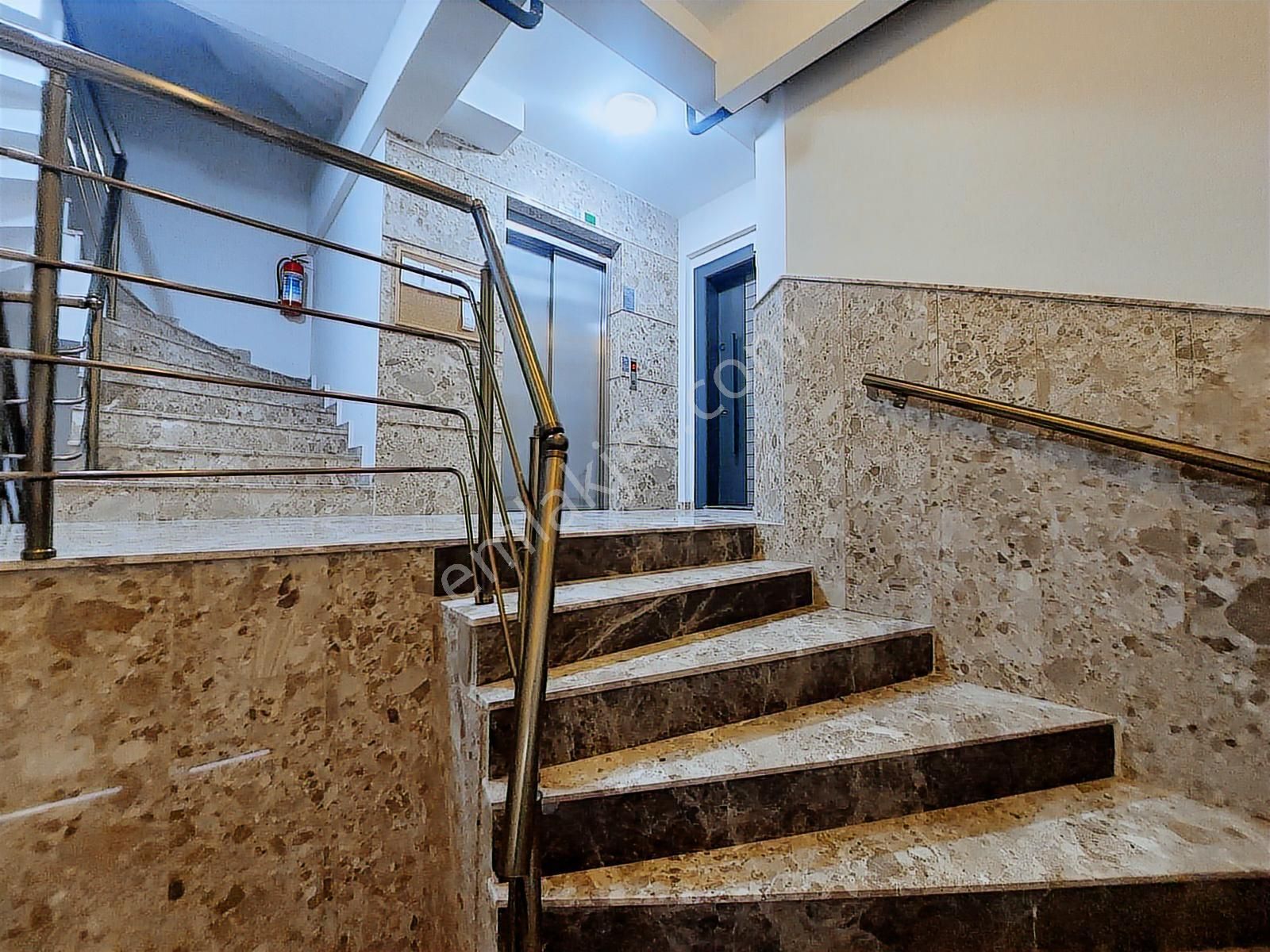 Karşıyaka Alaybey Çarşıda Satılık 3+1 Dubleks Daire - Görsel 13