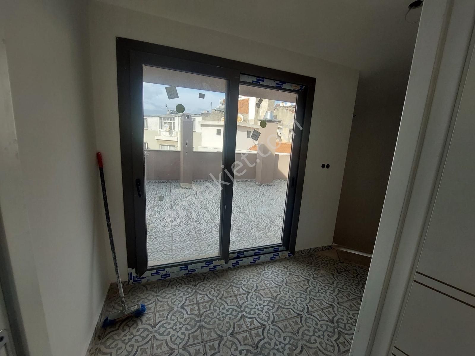 Karşıyaka Alaybey Çarşıda Satılık 3+1 Dubleks Daire - Görsel 8