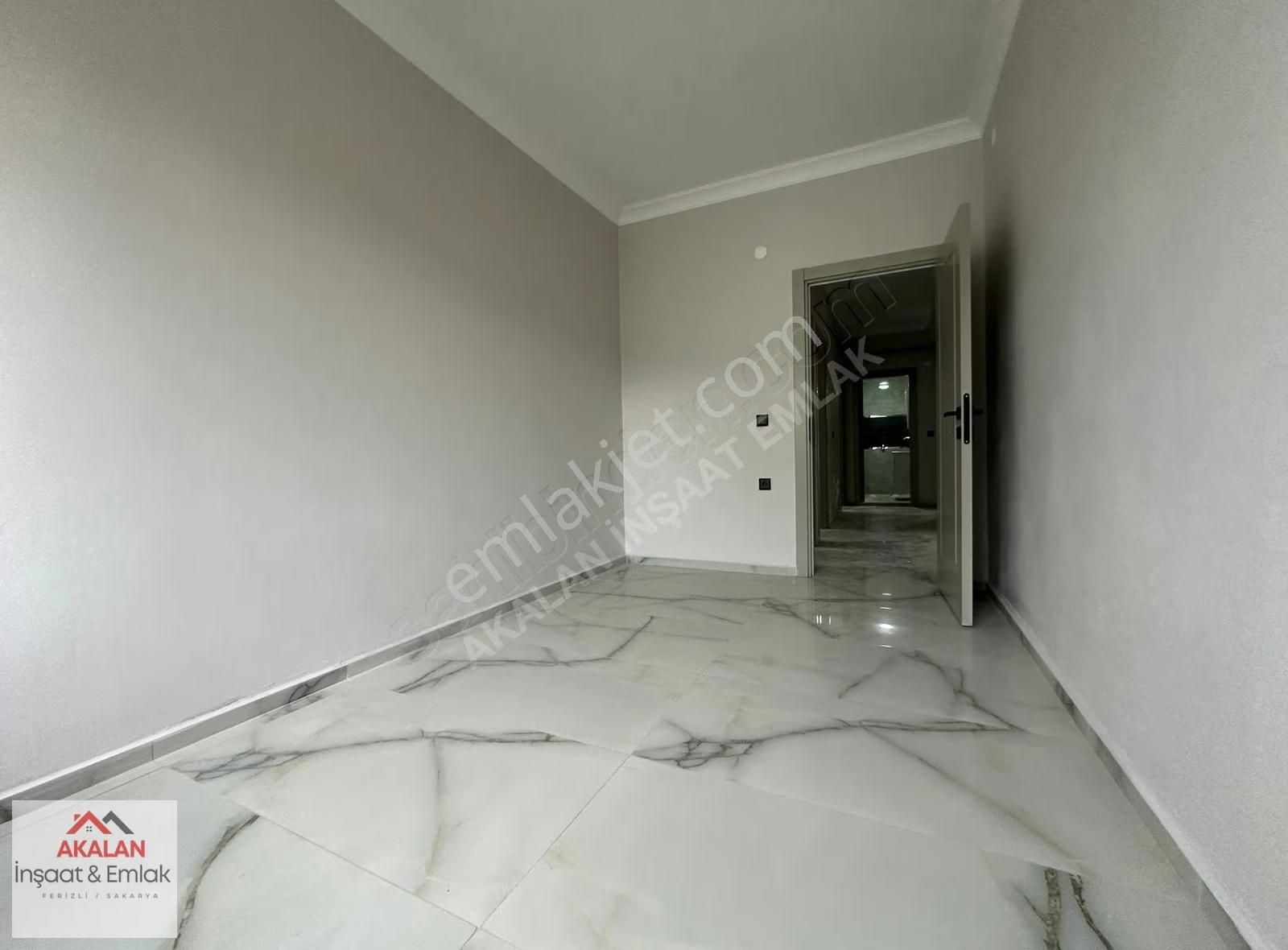 Ferizli Merkez'de Sıfır Binada Ara Kat Asansörlü 2+1 Kiralık - Görsel 4