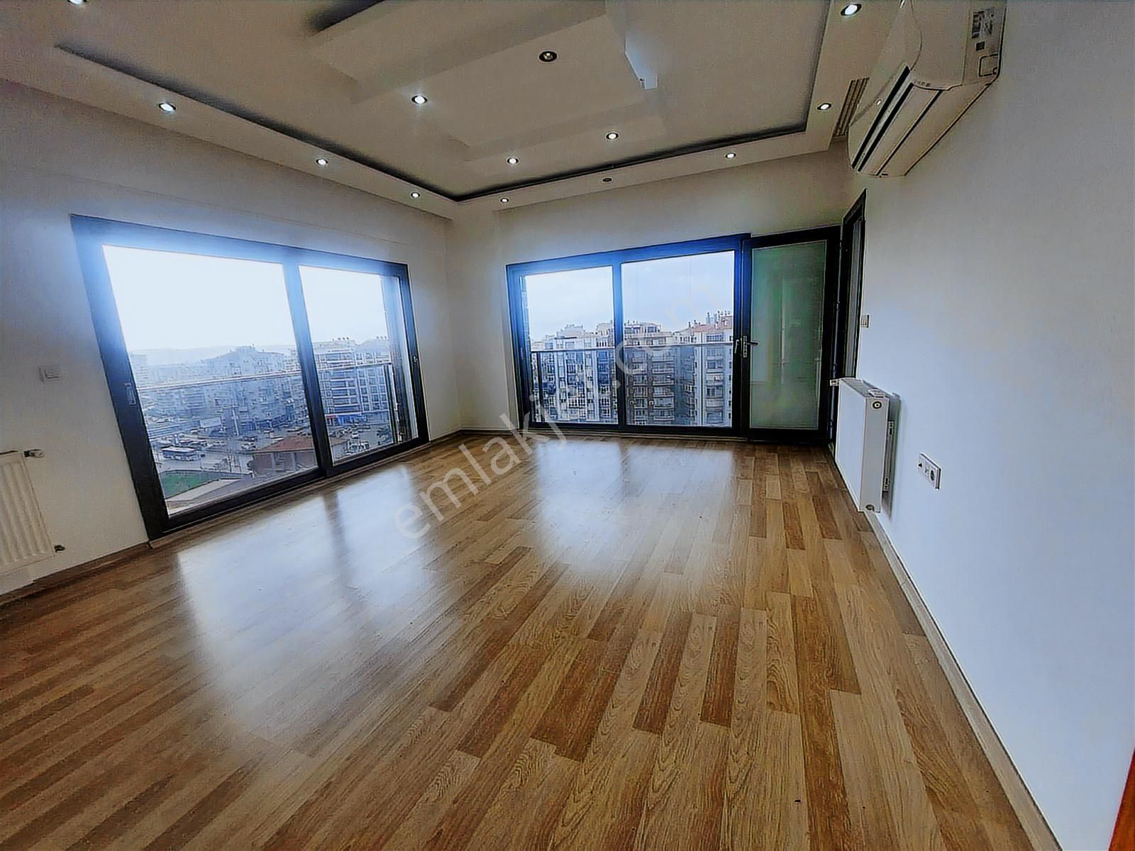 Karşıyaka İmbatlı Mah.ege Ünv. Diş Pol. Yanı 3+1 Satılık Daire