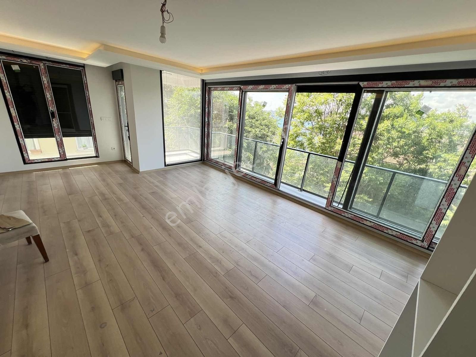 Aktaş'tan Üsküdar Sultantepede Sıfır 3+1 Otoparklı Manzaralı - Görsel 26