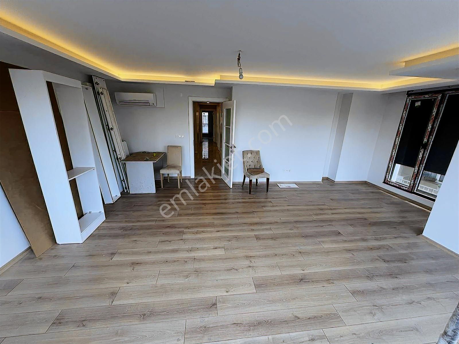 Aktaş'tan Üsküdar Sultantepede Sıfır 3+1 Otoparklı Manzaralı - Görsel 17