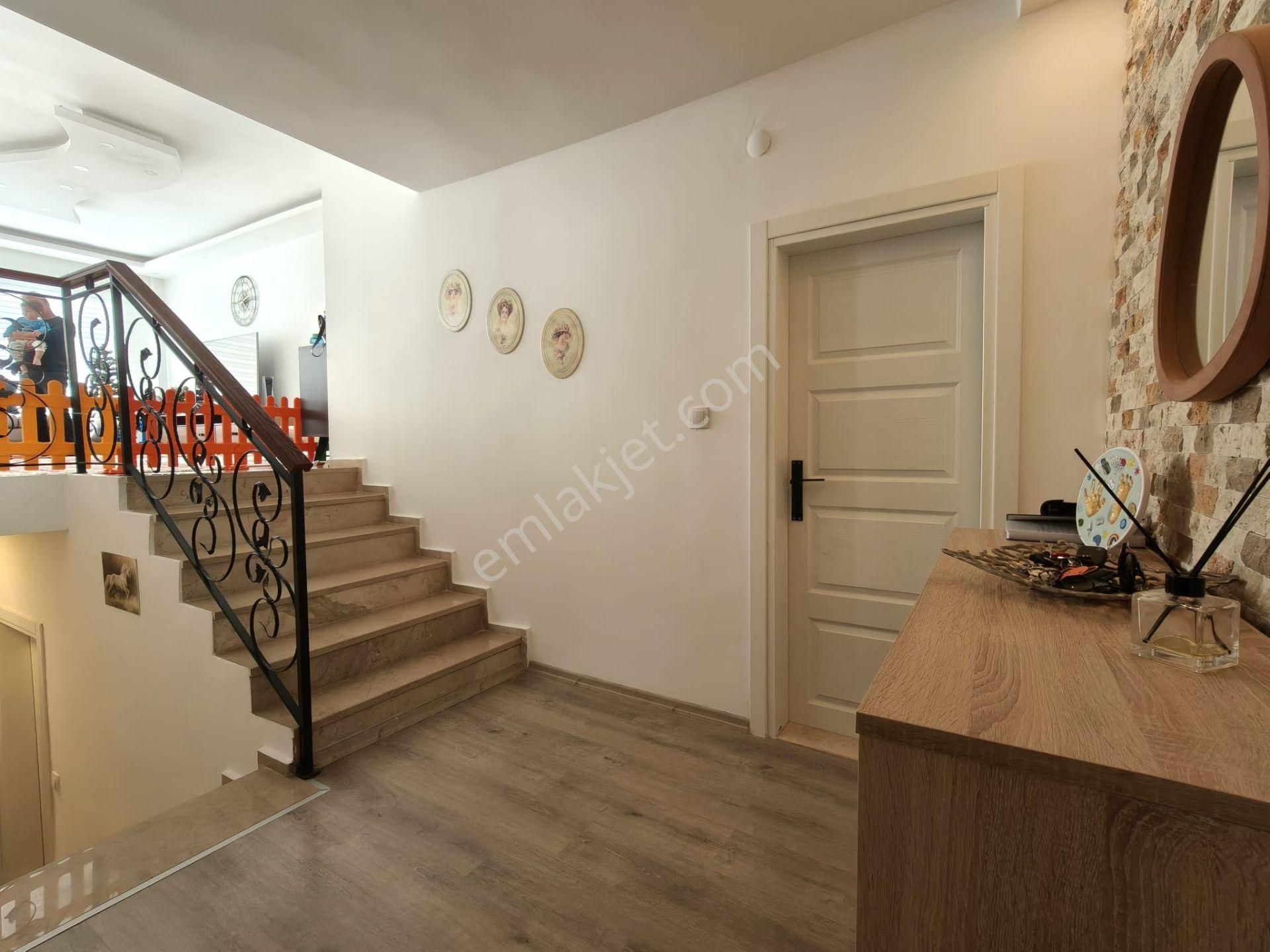 Bodrum Cumhuriyet Mahallesi Kiralık 3+1 Full Eşyalı Dubleks - Görsel 11