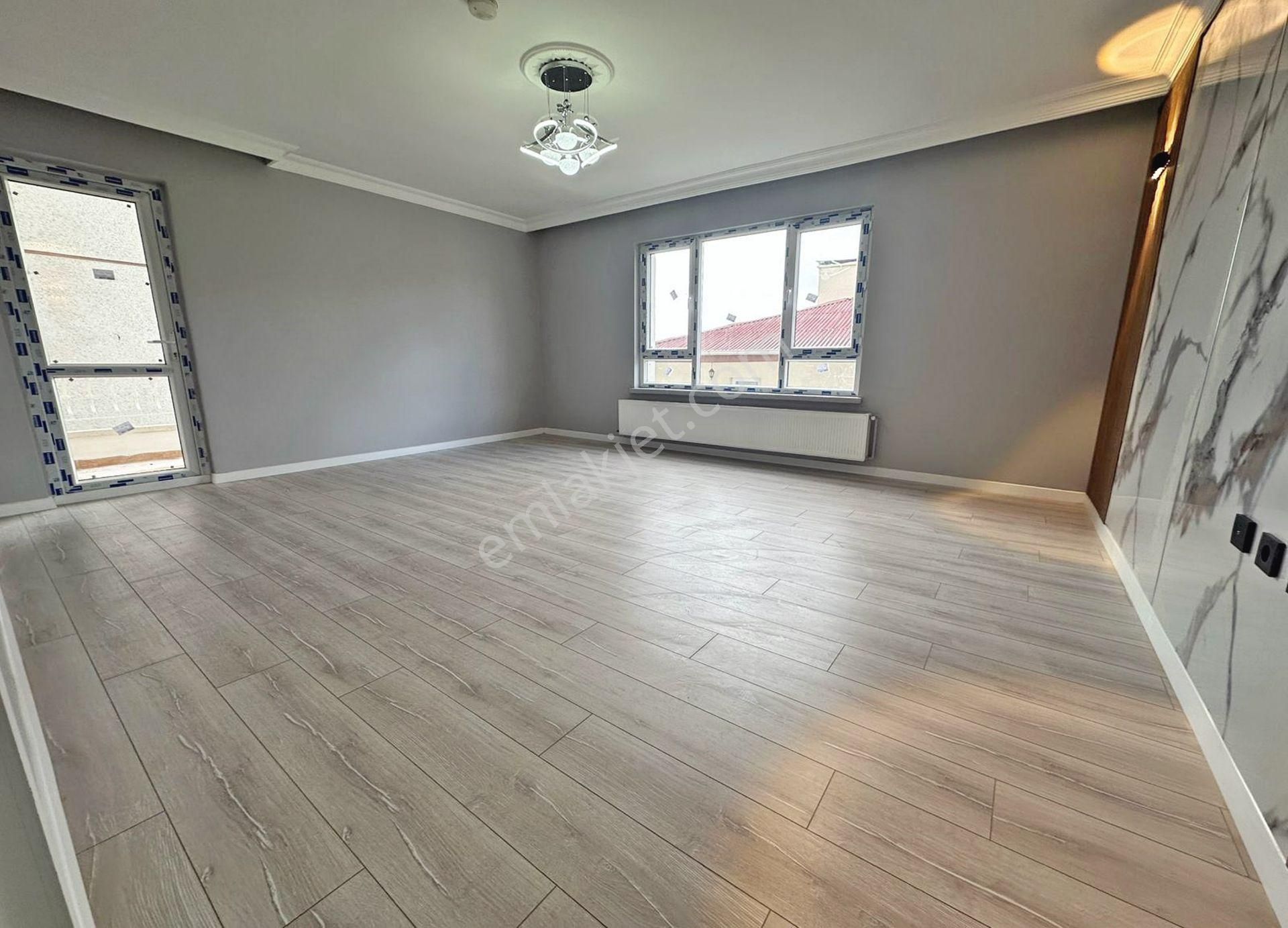 Demircilerde Full + Full Yapılı Altında 3 Kat Var Kiralık 3+1 - Görsel 11