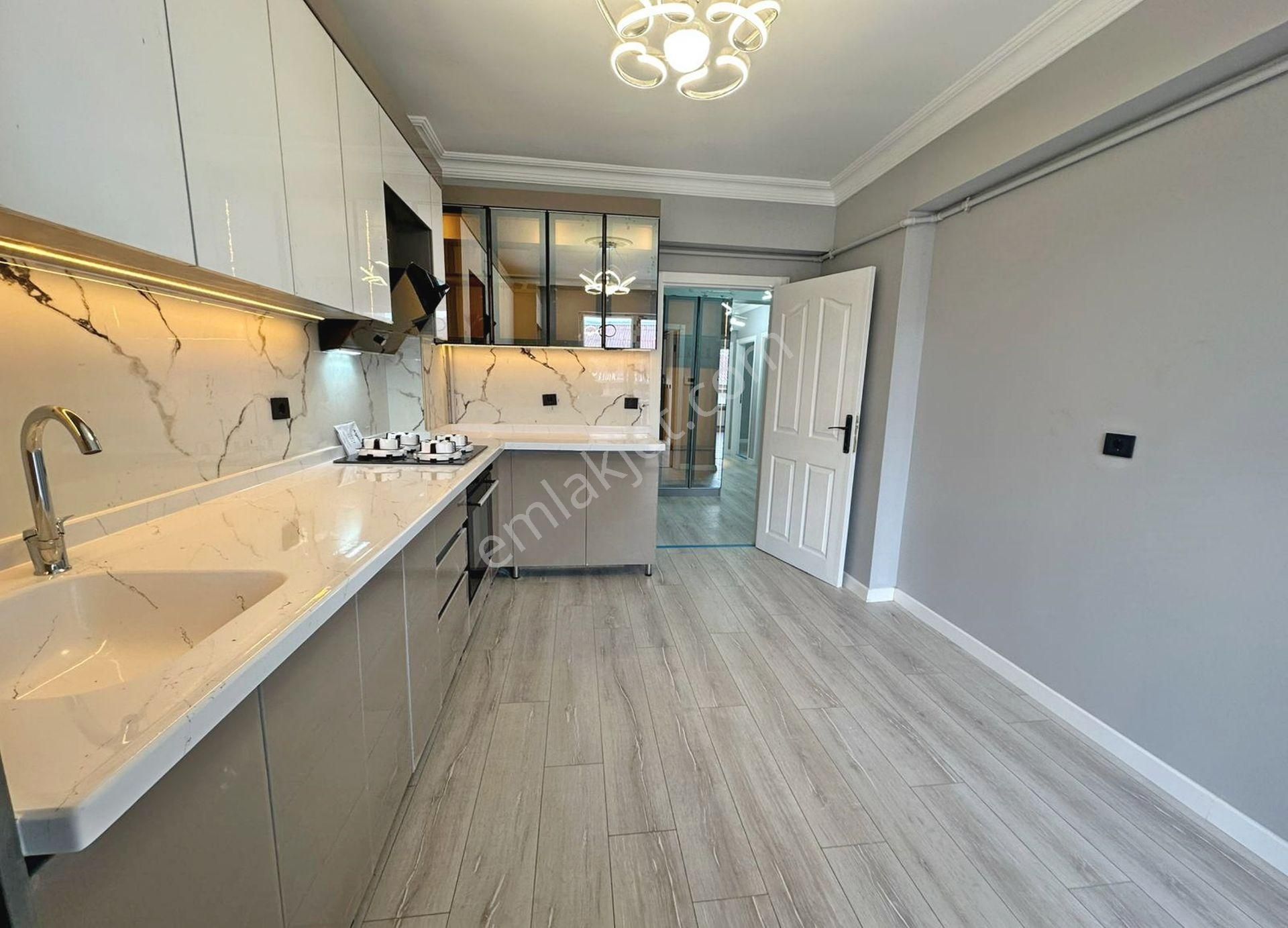 Demircilerde Full + Full Yapılı Altında 3 Kat Var Kiralık 3+1 - Görsel 4