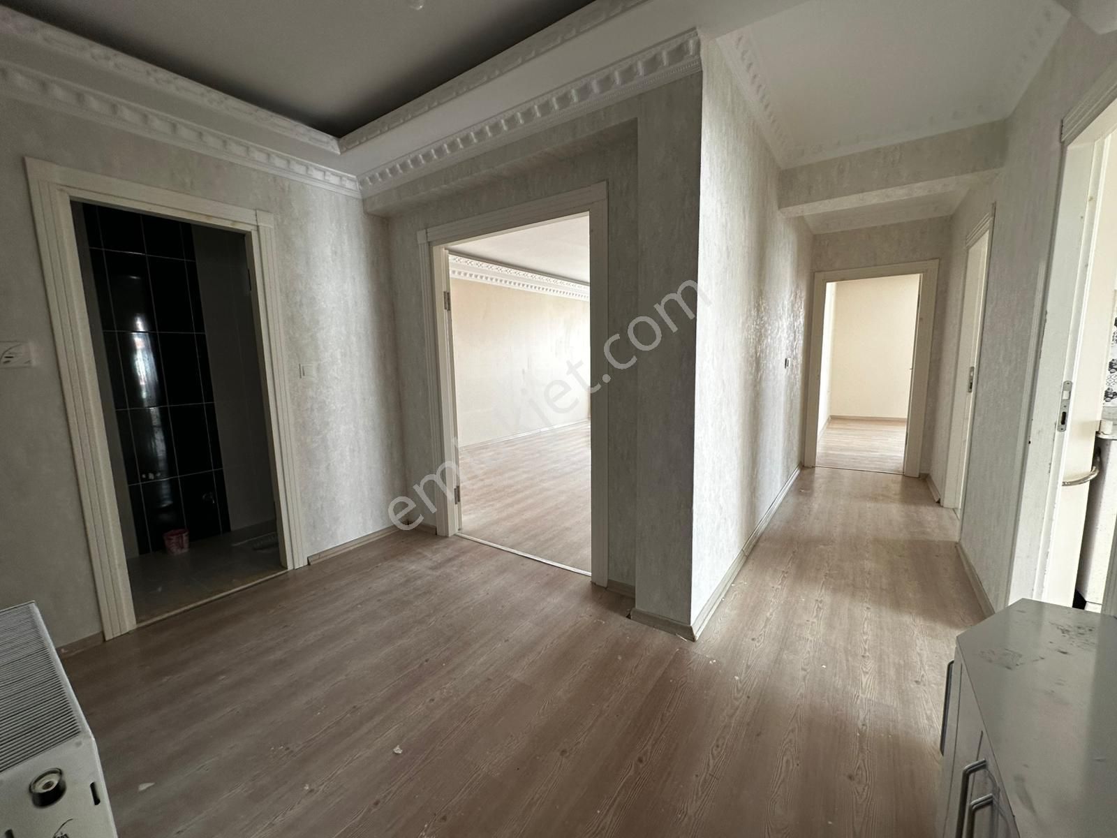 Demircilerde Genç Binada Üst Katta Kiralık 3+1 - Görsel 27