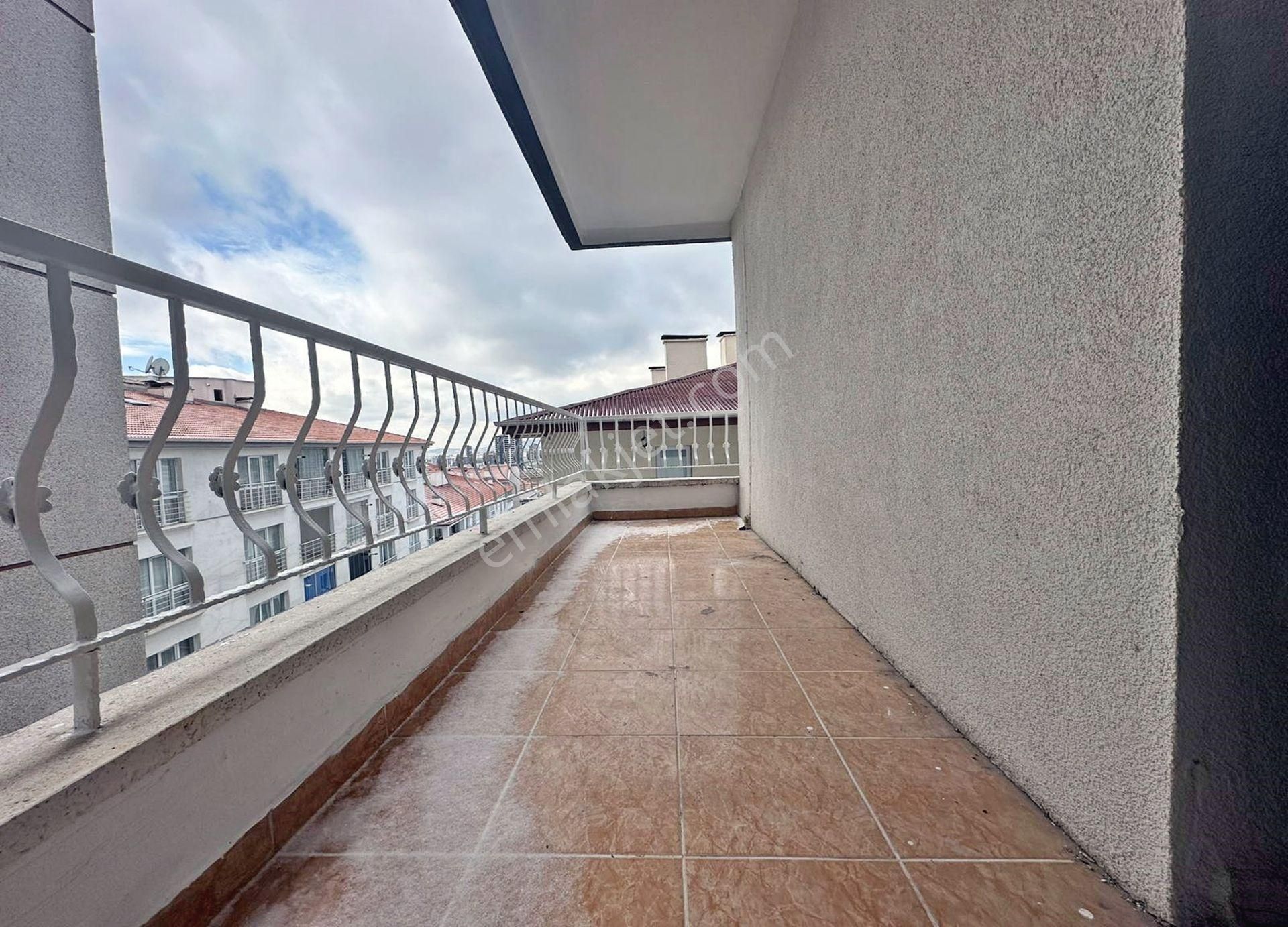 Demircilerde Full + Full Yapılı Altında 3 Kat Var Kiralık 3+1 - Görsel 15