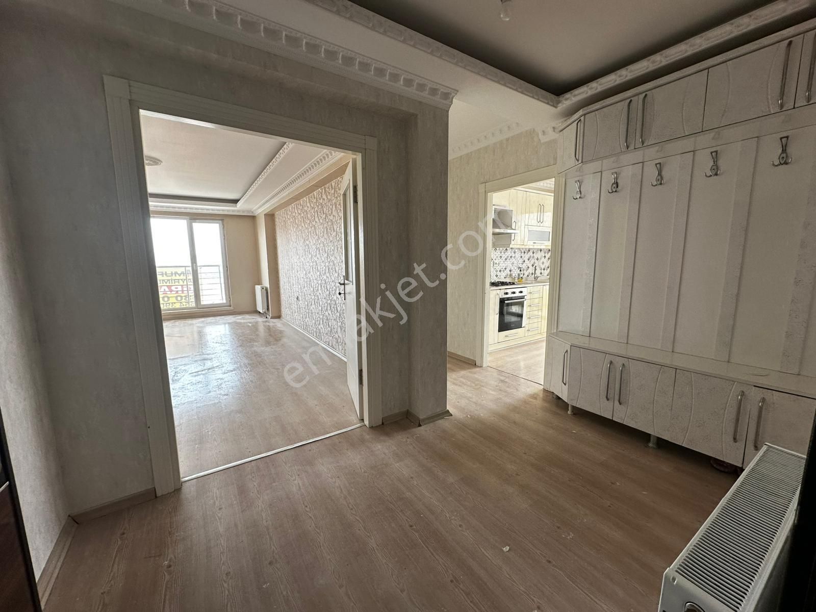 Demircilerde Genç Binada Üst Katta Kiralık 3+1 - Görsel 5