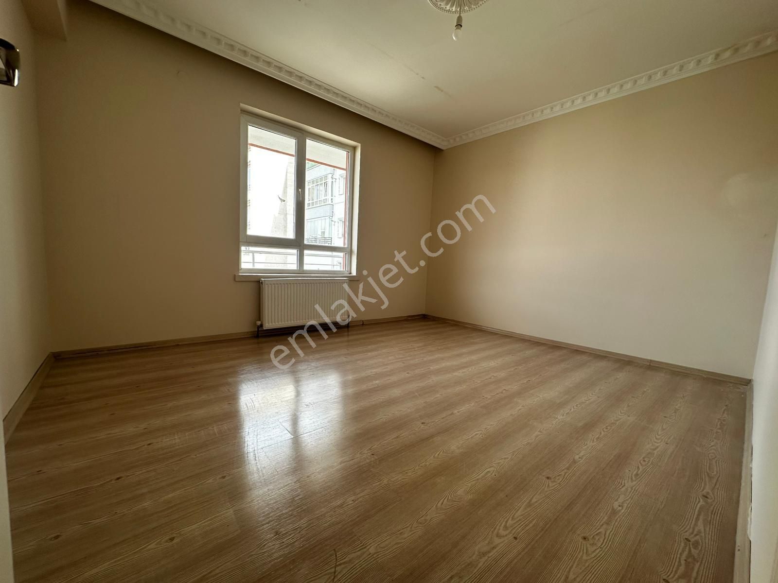 Demircilerde Genç Binada Üst Katta Kiralık 3+1 - Görsel 14