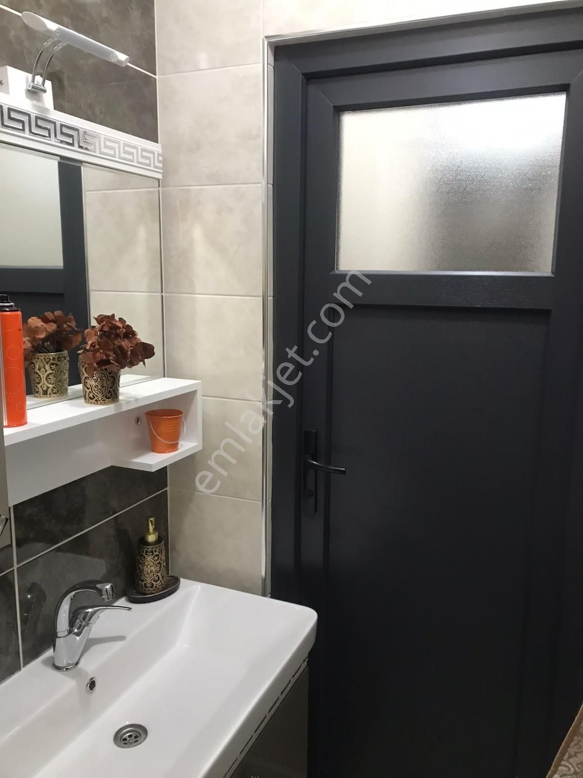 Ulucan'dan İnegöl Orhaniye Mahallesinde Kiralık 2+1 Daire - Görsel 6