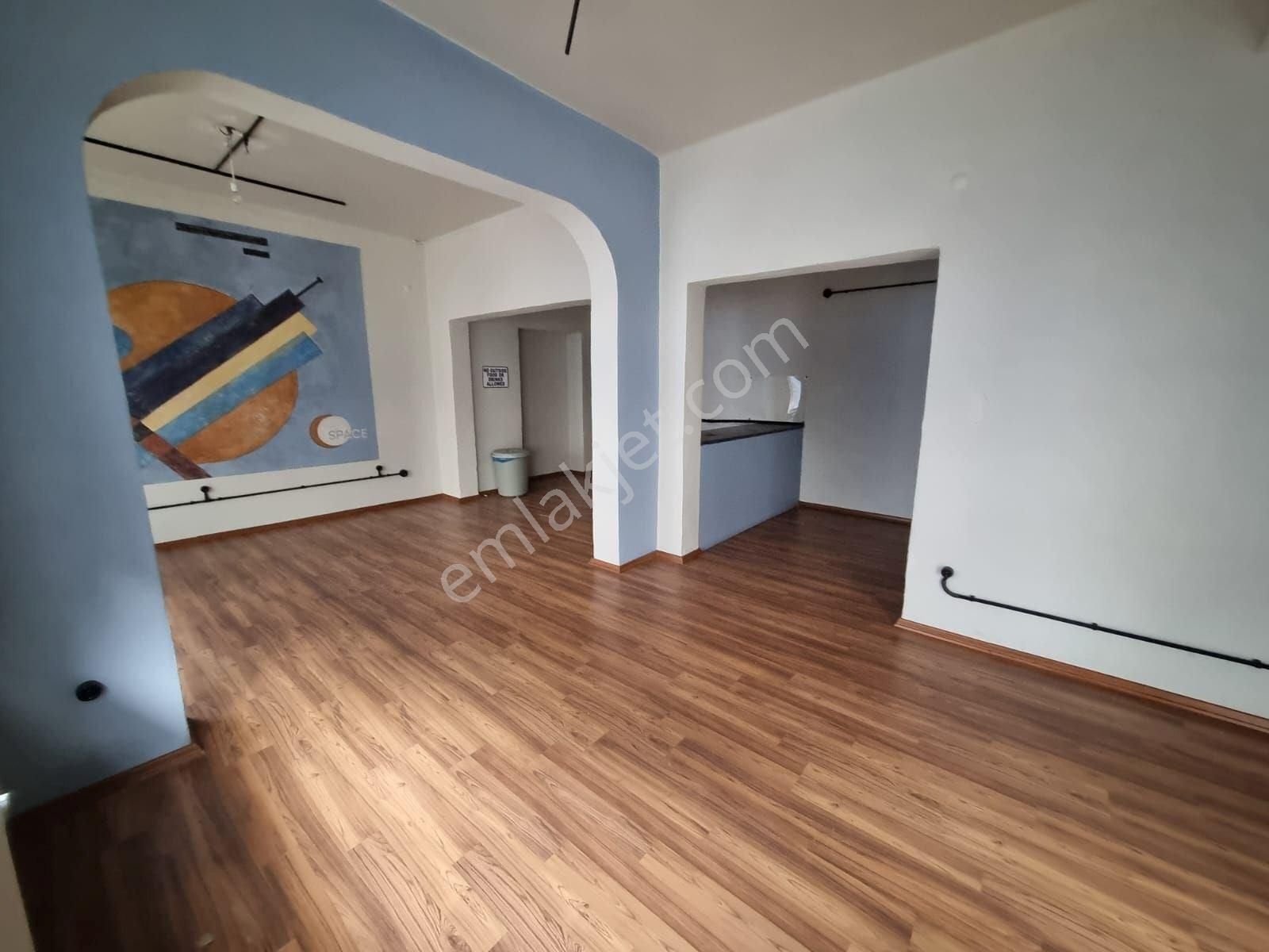 Bahariye Caddesinde 1. Katta Satılık Teraslı Ofis - Görsel 8
