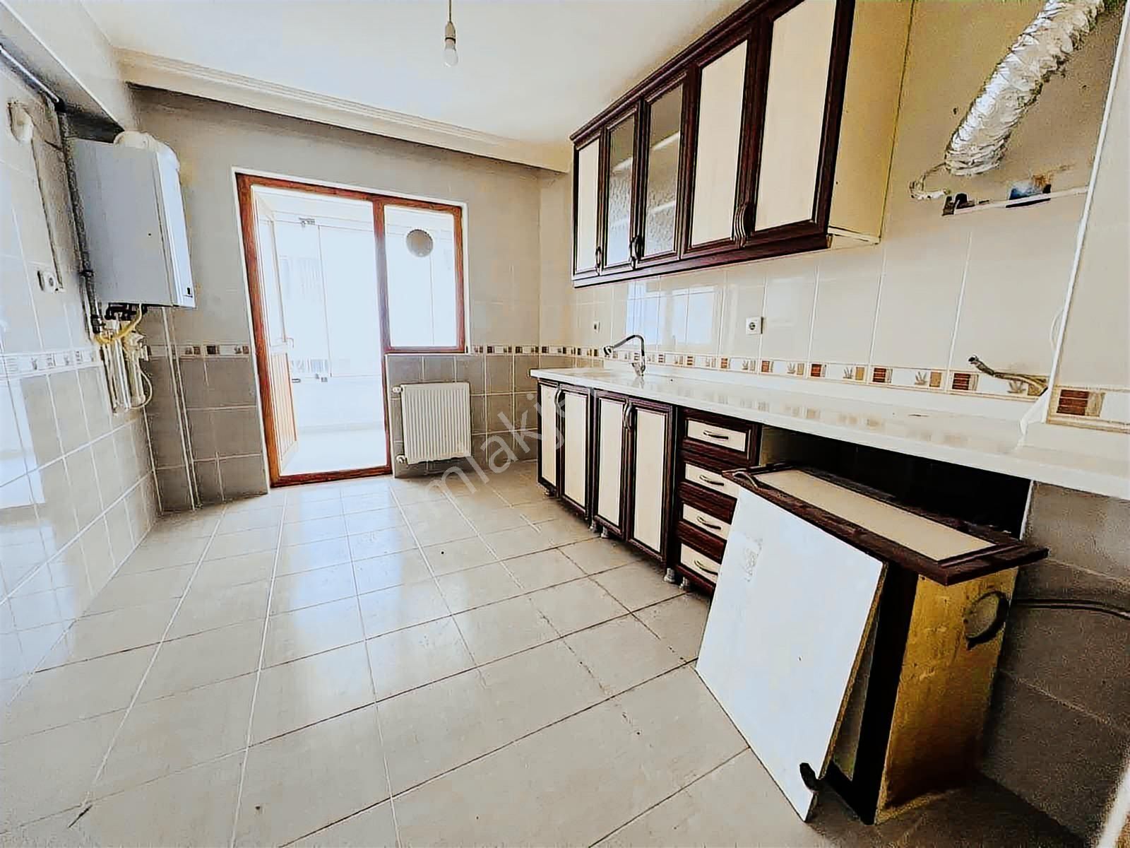 Şentürk Gayrimenkul'den**kat Konumunda**altı Daire**3+1 - Görsel 21