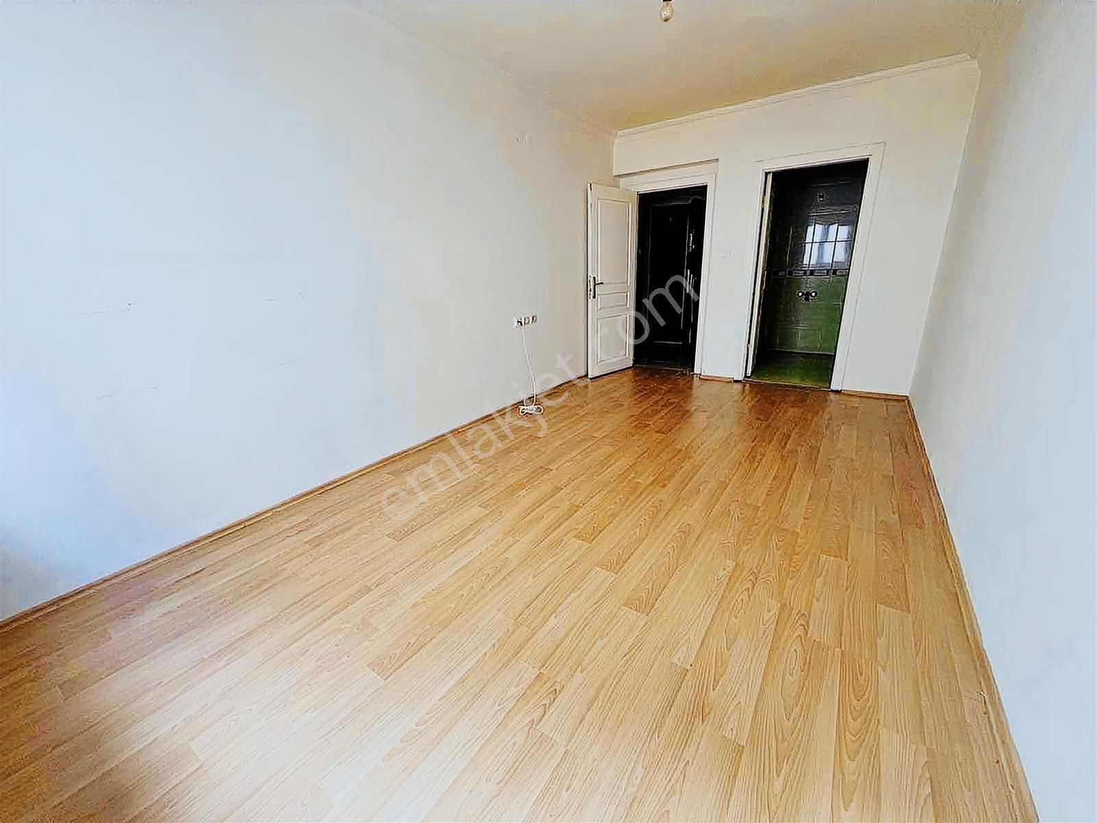 Şentürk Gayrimenkul'den**kat Konumunda**altı Daire**3+1 - Görsel 23