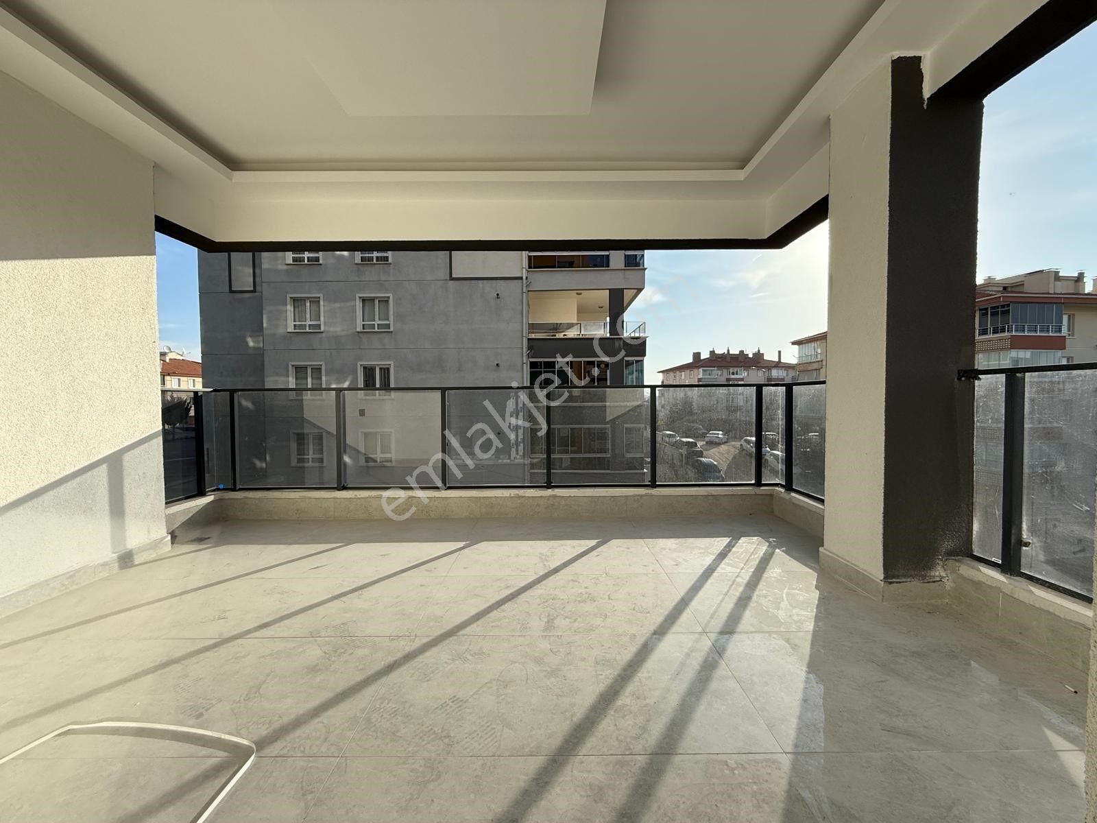 Nasip'ten Kaçırılmayacak Teras Balkonlu Altdan Isıtmalı 2+1 - Görsel 5