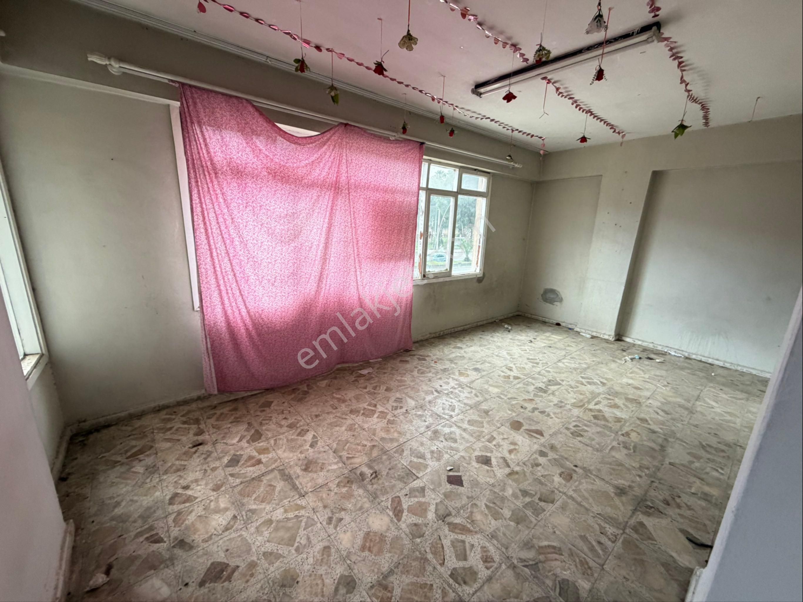 Nazilli Cumhuriyet Mahallesi'nde 2 + 1 Satılık Daire