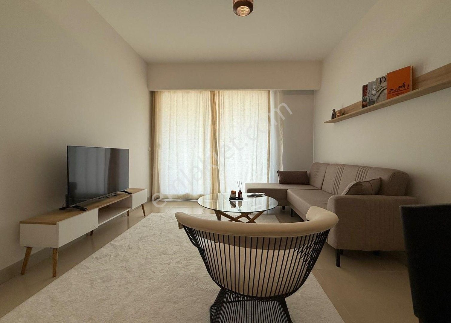 Karınca'dan Deniz Mh'de Oktay İnşaatta Eşyalı Geniş 1+1 Satılık