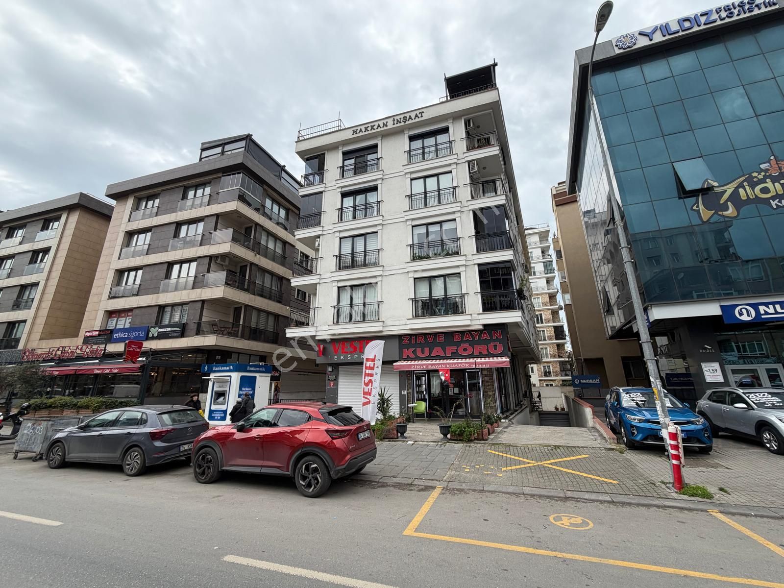İdealtepe'de Minibüs Caddesi'nde 70m2 Kiralık Ofis Veya Dükkan