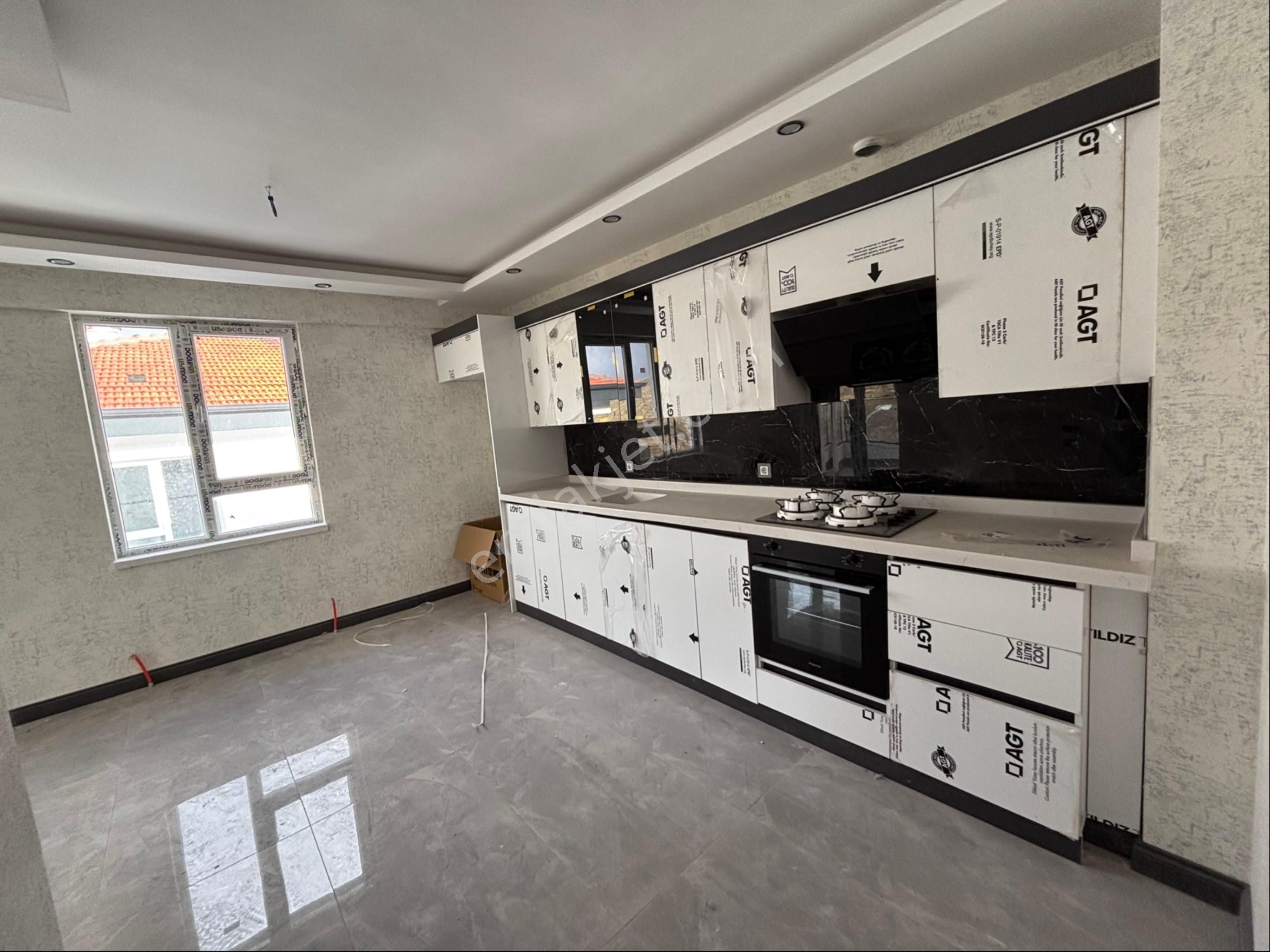 Öz Eda Emlaktan Satılık Fırsat Daire Bağlum Karakaya Da - Görsel 2