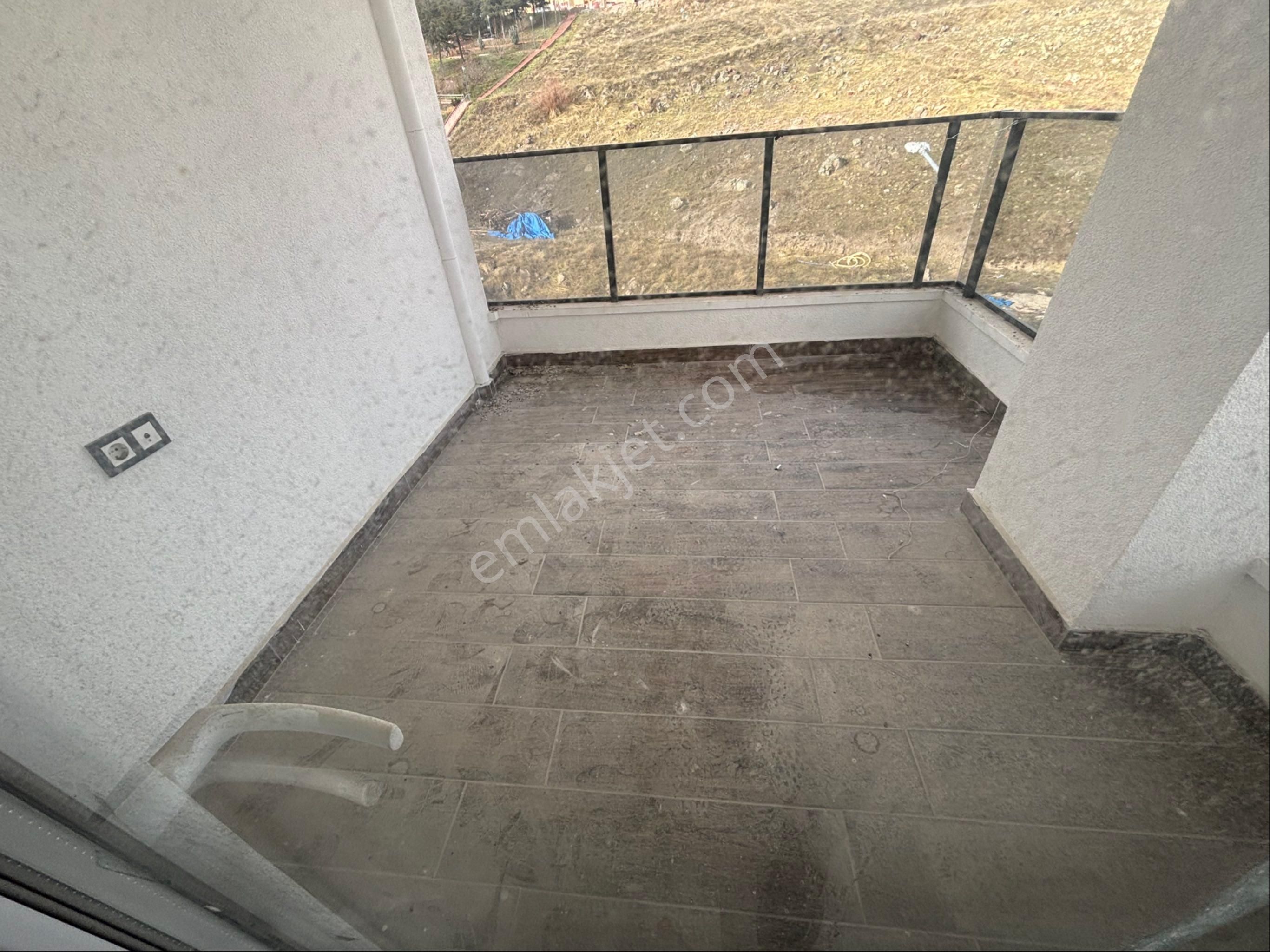 Öz Eda Emlaktan Satılık Fırsat Daire Bağlum Karakaya Da - Görsel 25