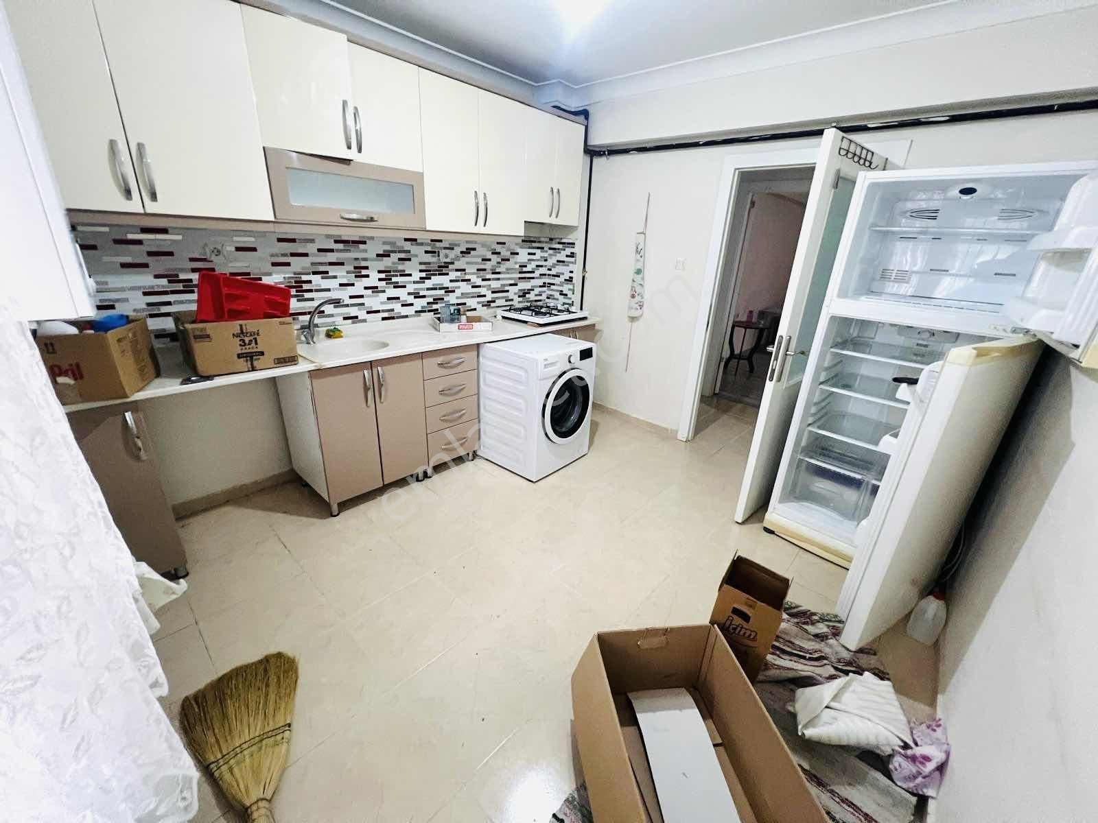 Şentürk Gayrimenkul'den**çift Banyolu**asansörlü**3+1