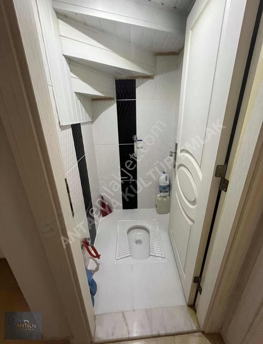 Ahatlı Mah 6+1 Asonsörlü Doğalgazlı 200m2 Satılık Dublex Daire - Görsel 2