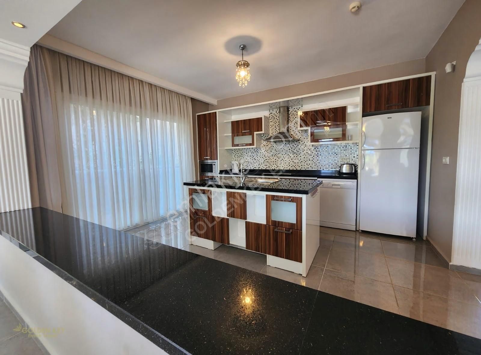 Çalış Plajına 200 M | 4+1 Eşyalı | Uzun Dönem Kiralık Müstakil - Görsel 2