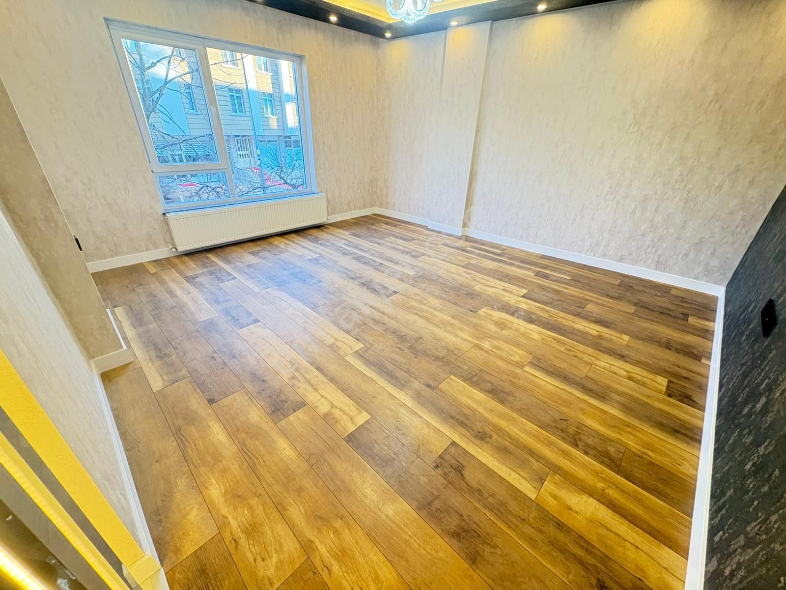 Göral Dikmende Satılık Daire3+1 Orta Katta 3 Cepheli Ful Yapılı - Görsel 13