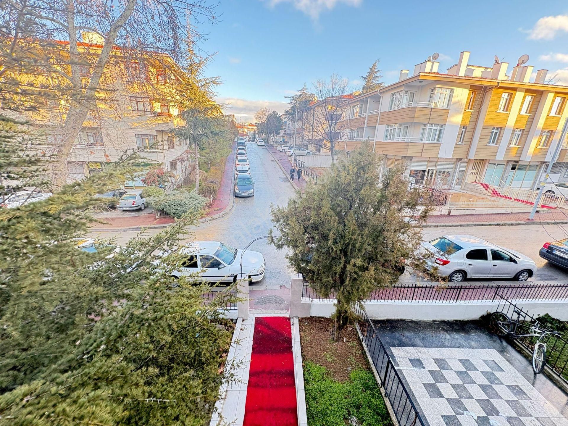 Göral Dikmende Satılık Daire3+1 Orta Katta 3 Cepheli Ful Yapılı - Görsel 25