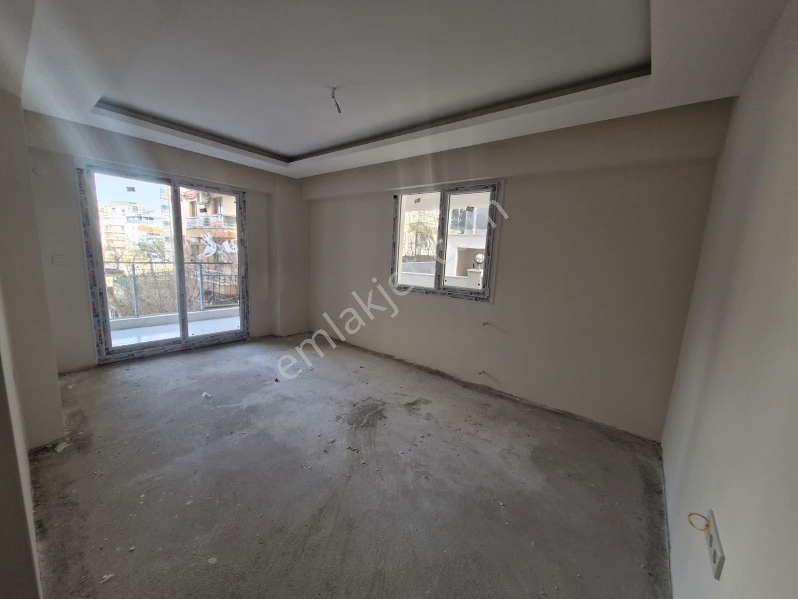 Menemen Uğur Mumcu Mahallesinde Satılık 2+1 Daire