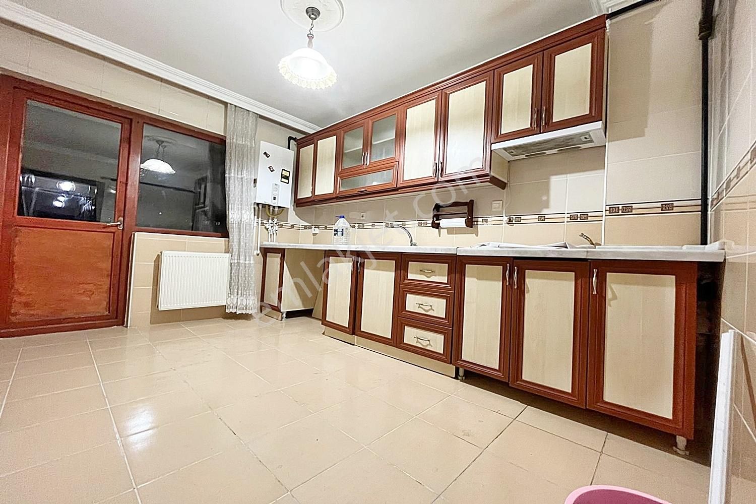 Bademlik'de Ankara Manzaralı 3+1 Ara Katta Kök Tapulu Daire - Görsel 2