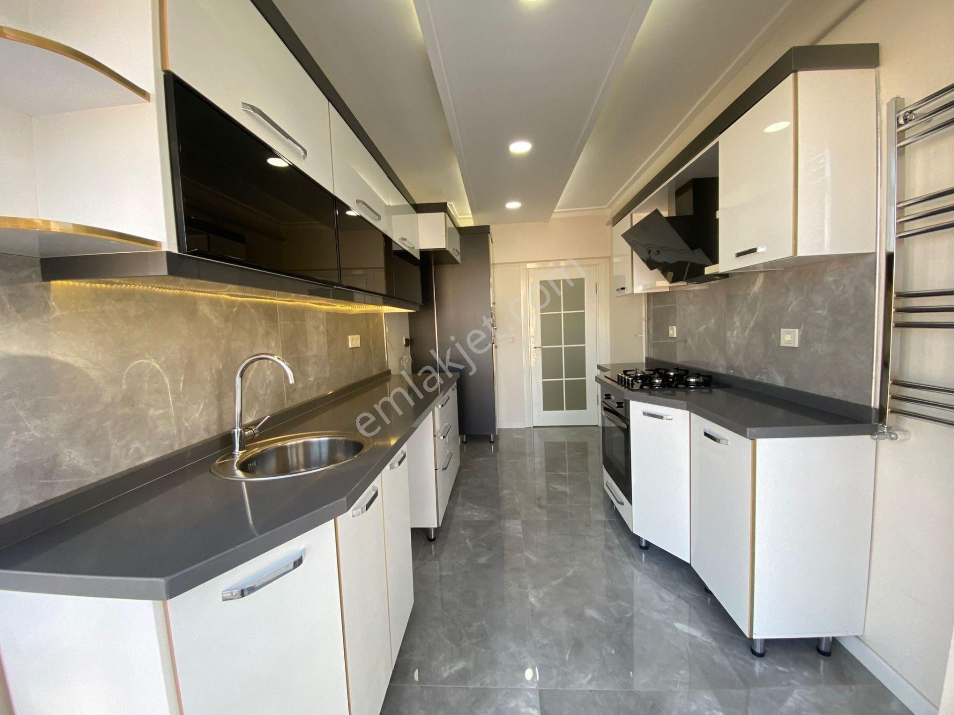 Dikmen 'de Yüksek Krediye Uygun !!! Nakış Sokak’ta Satılık Arakat Ultra Lüks Manzaralı Daire - Görsel 15