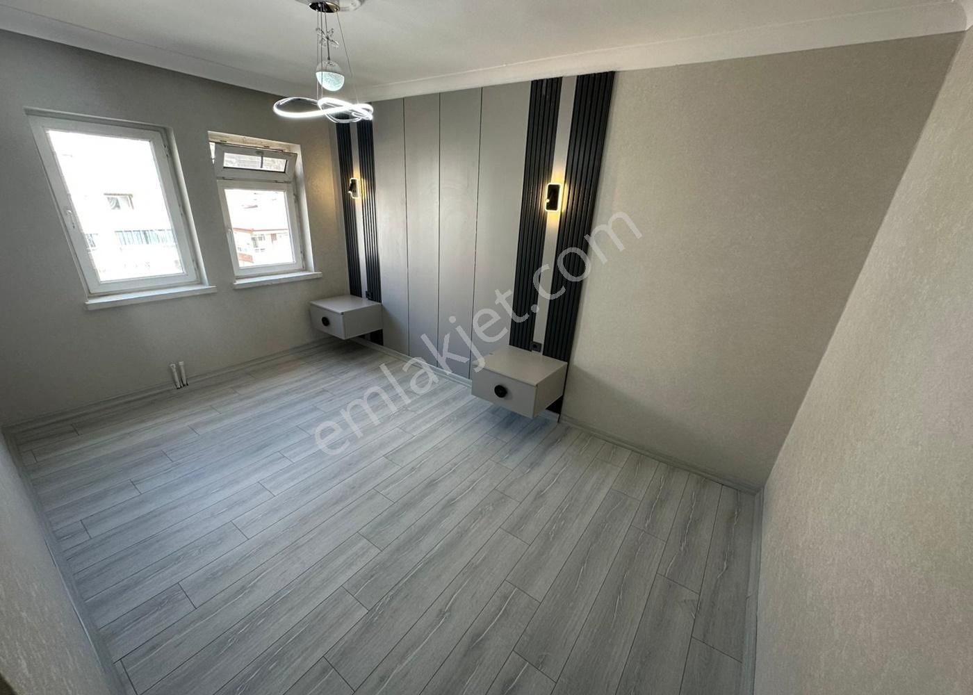 Osmangazi'de 3+1 Katta Ön Cepheli Mega Lüks Yapılı Fırsat Daire - Görsel 14