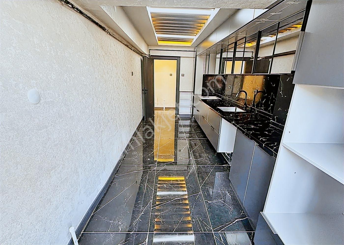 Osmangazi'de 3+1 Katta Ön Cepheli Mega Lüks Yapılı Fırsat Daire - Görsel 29