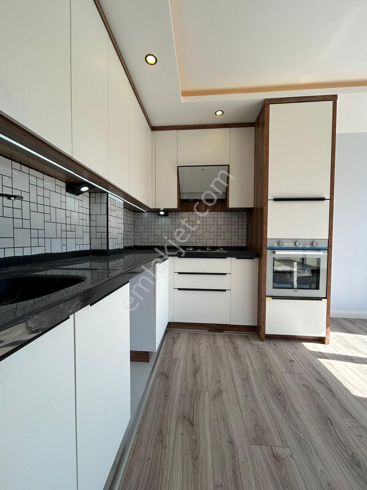 🌜akçay Ay Emlaktan🌛altınoluk'ta Kazdağlarının Eteklerinde Lüks Tasarımlı Satılık 3+1 Dublex Daire - Görsel 3