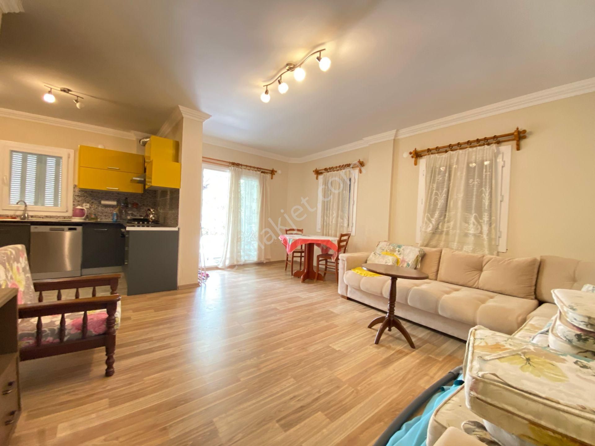 Seferihisar, Mersin Alanı Mahallesi Deniz Tarafında 50 Metre Satılık 3+1 Villa - Görsel 13