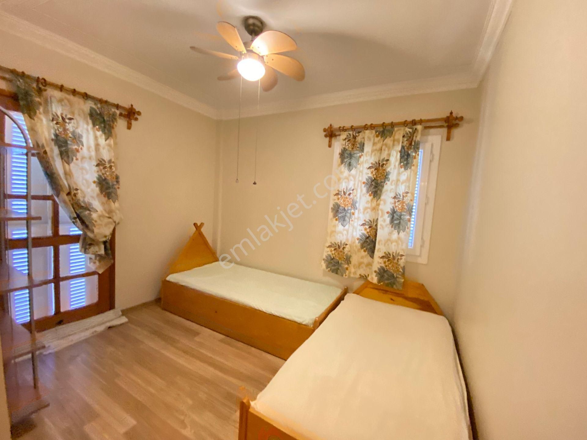 Seferihisar, Mersin Alanı Mahallesi Deniz Tarafında 50 Metre Satılık 3+1 Villa - Görsel 29