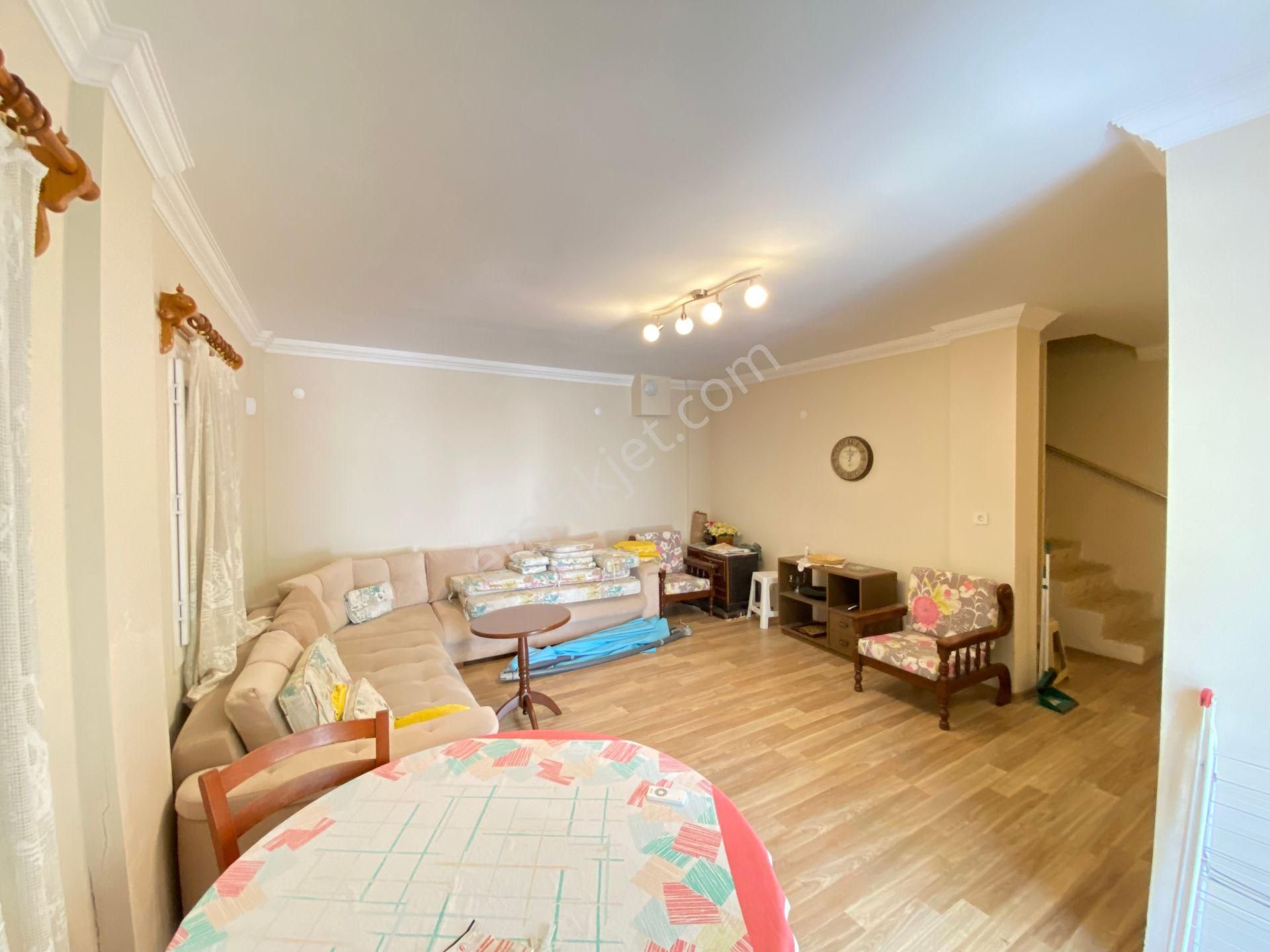 Seferihisar, Mersin Alanı Mahallesi Deniz Tarafında 50 Metre Satılık 3+1 Villa - Görsel 10