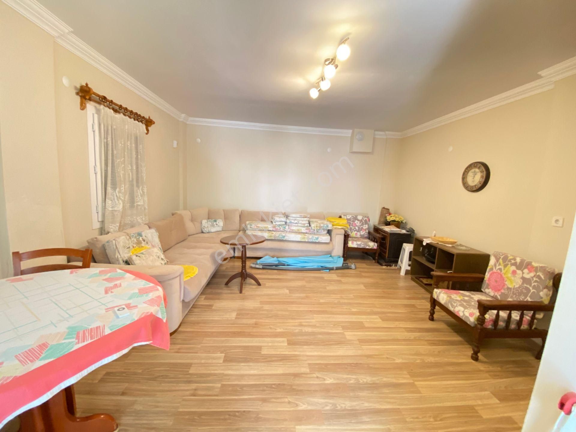 Seferihisar, Mersin Alanı Mahallesi Deniz Tarafında 50 Metre Satılık 3+1 Villa - Görsel 12