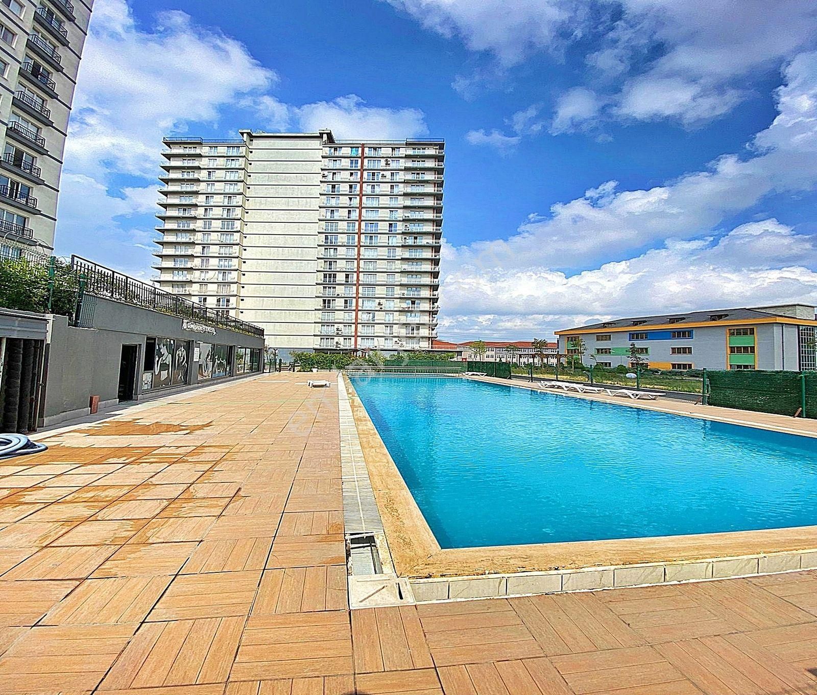 Beylikdüzü Cumhuriyet Mahallesi Gezgen İnşaat'tan Site İçinde 1+1 Satılık Daire - Görsel 15