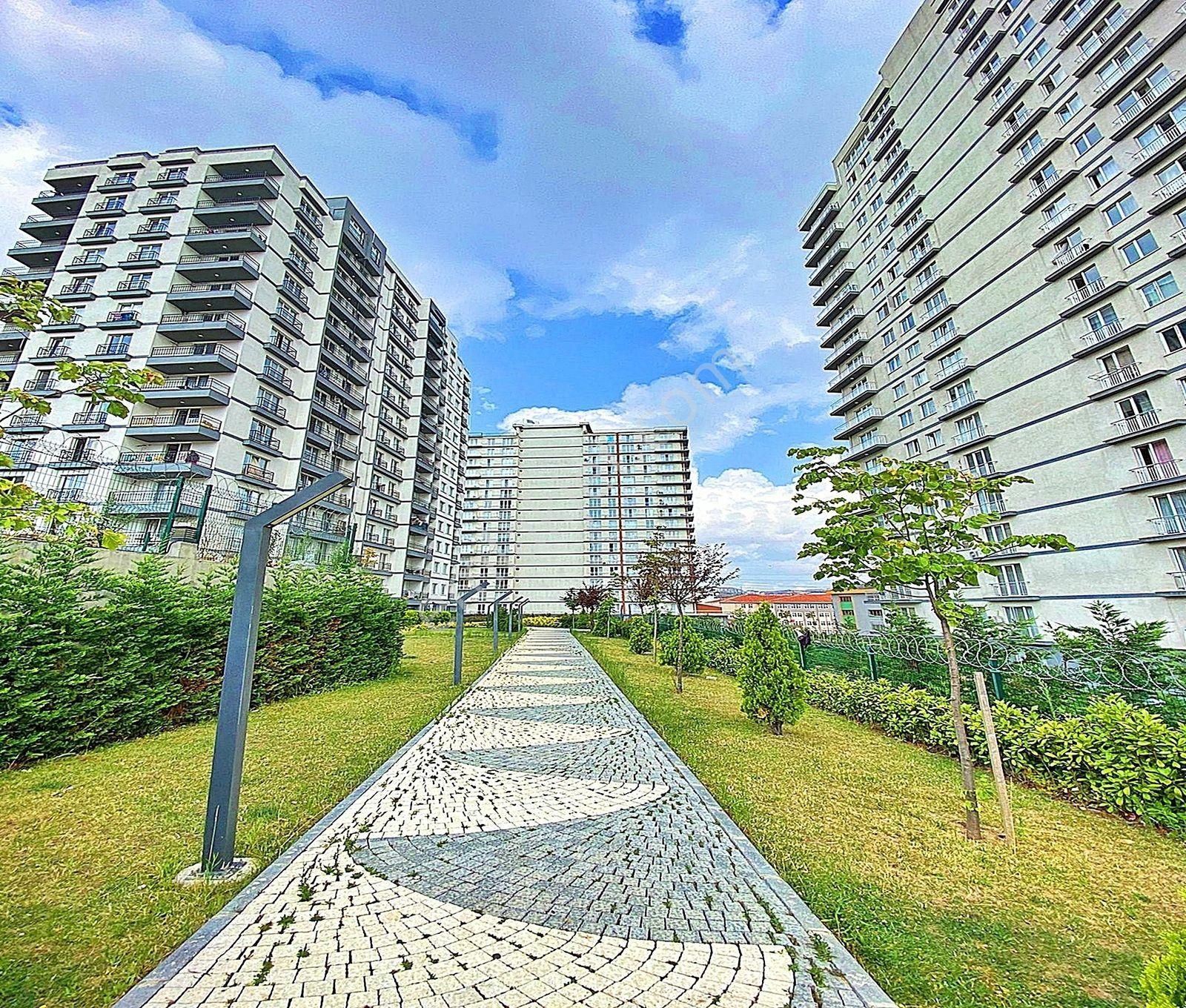 Beylikdüzü Cumhuriyet Mahallesi Gezgen İnşaat'tan Site İçinde 1+1 Satılık Daire - Görsel 21