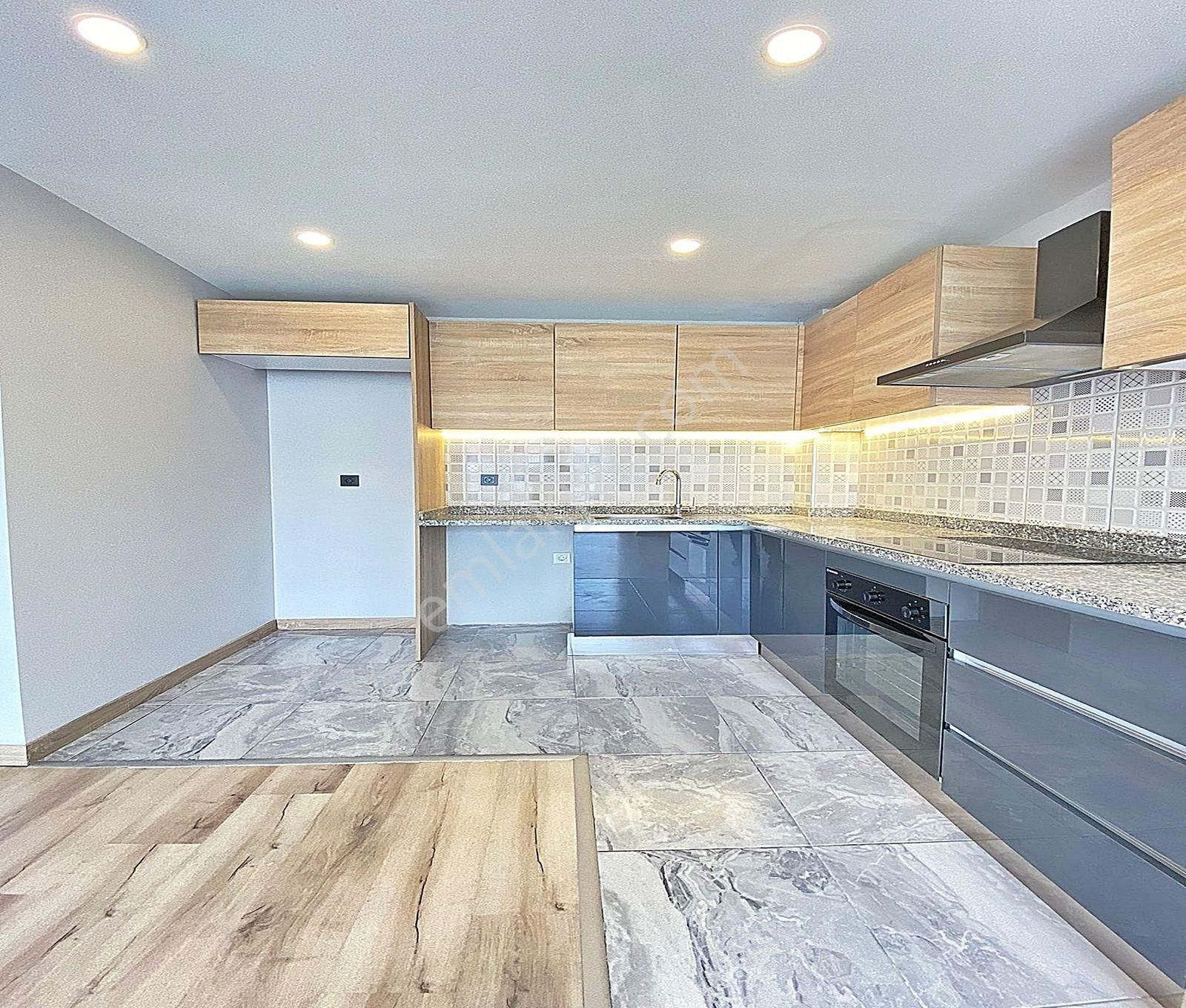 Beylikdüzü Cumhuriyet Mahallesi Gezgen İnşaat'tan Site İçinde 1+1 Satılık Daire - Görsel 23