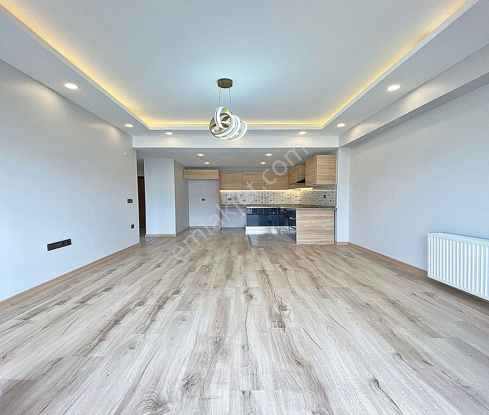 Beylikdüzü Cumhuriyet Mahallesi Gezgen İnşaat'tan Site İçinde 1+1 Satılık Daire - Görsel 3