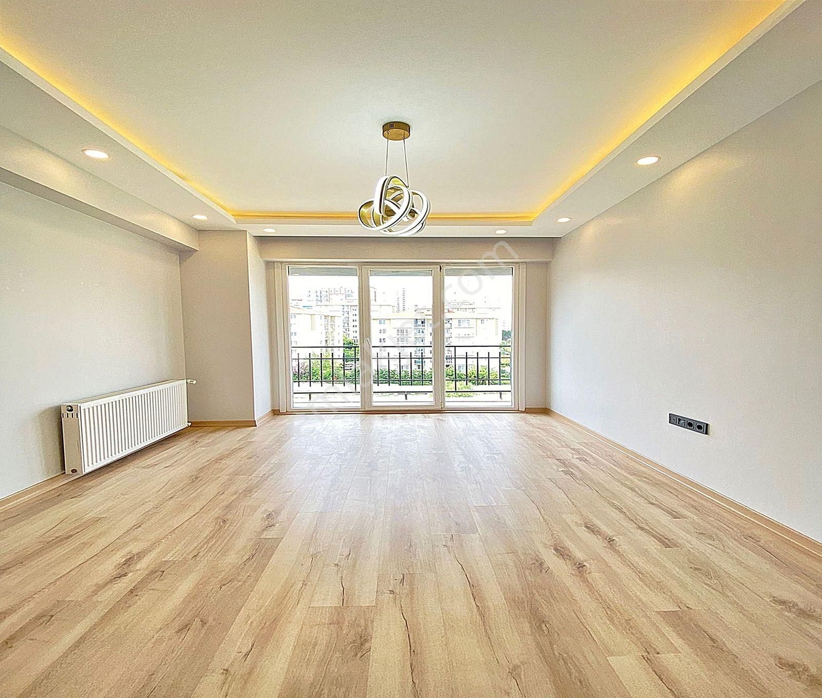 Beylikdüzü Cumhuriyet Mahallesi Gezgen İnşaat'tan Site İçinde 1+1 Satılık Daire - Görsel 11