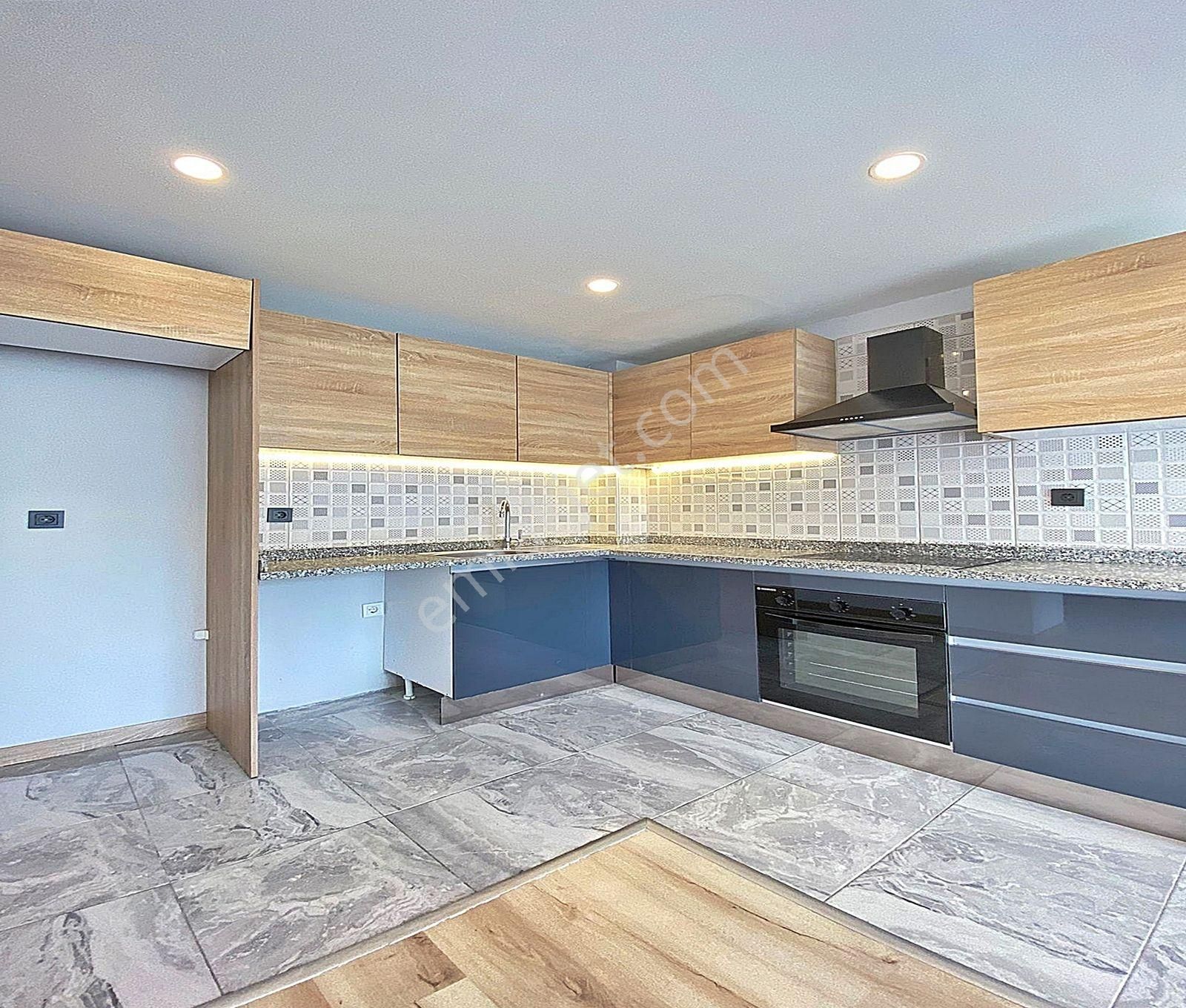 Beylikdüzü Cumhuriyet Mahallesi Gezgen İnşaat'tan Site İçinde 1+1 Satılık Daire - Görsel 16