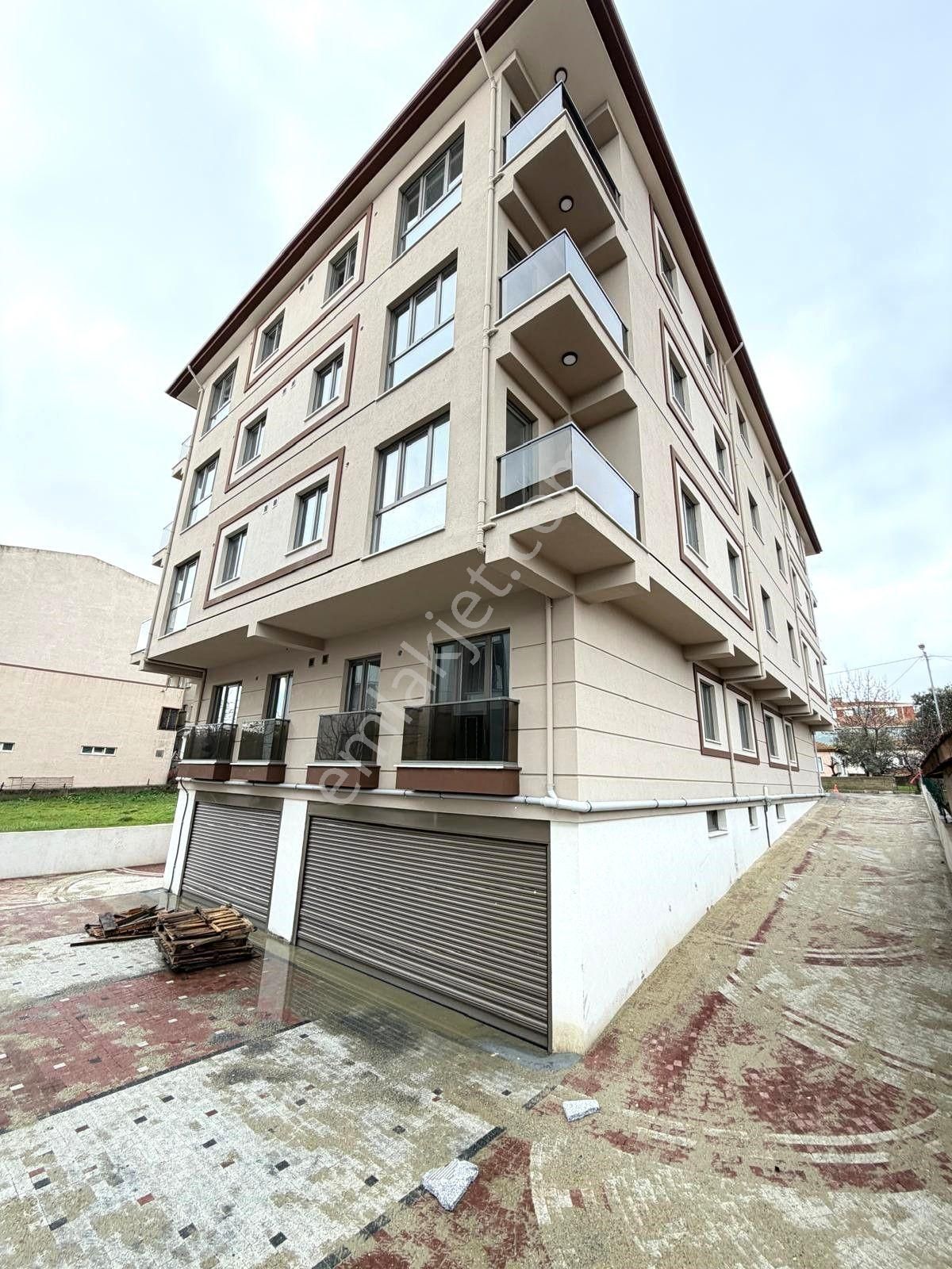 Silivri Değirmenköy İsmetpaşa Mahallesinde 2+1 Satılık Daire - Görsel 17