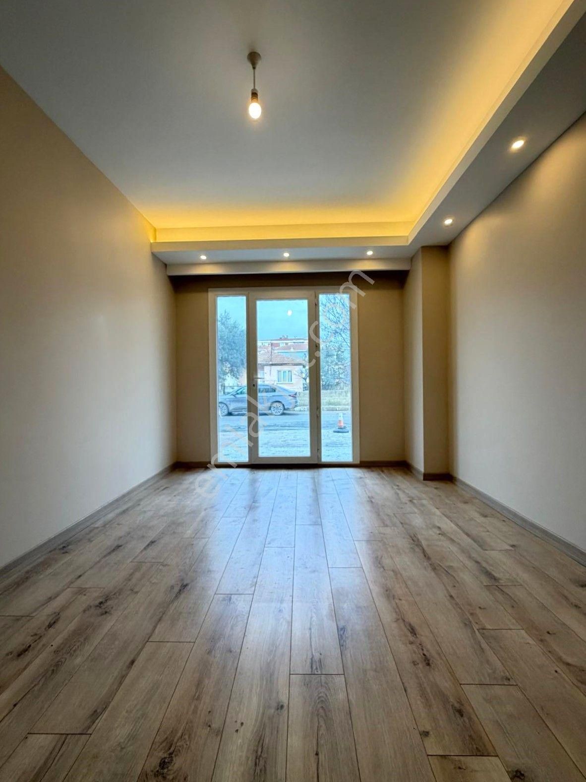 Silivri Değirmenköy İsmetpaşa Mahallesinde 2+1 Satılık Daire