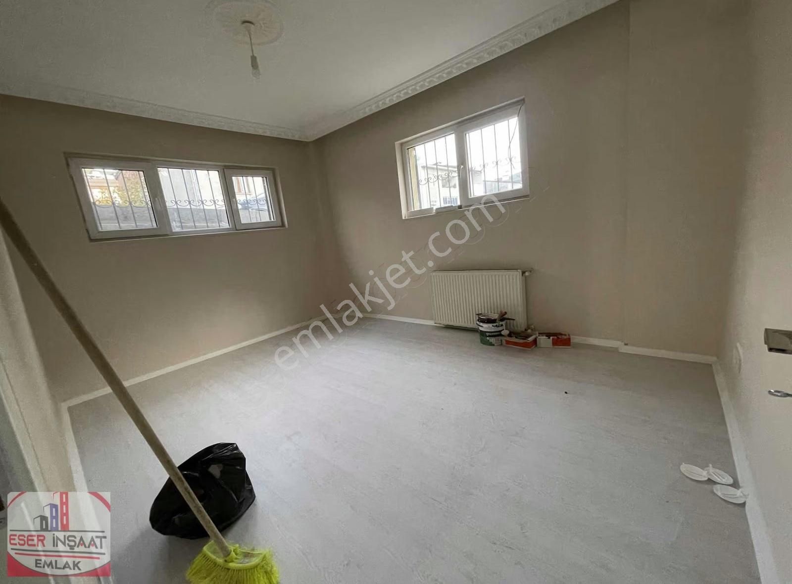 Altınşehirde Kiralık Meydan Konumlu 2+1 95m2 Bahçe Katı - Görsel 13