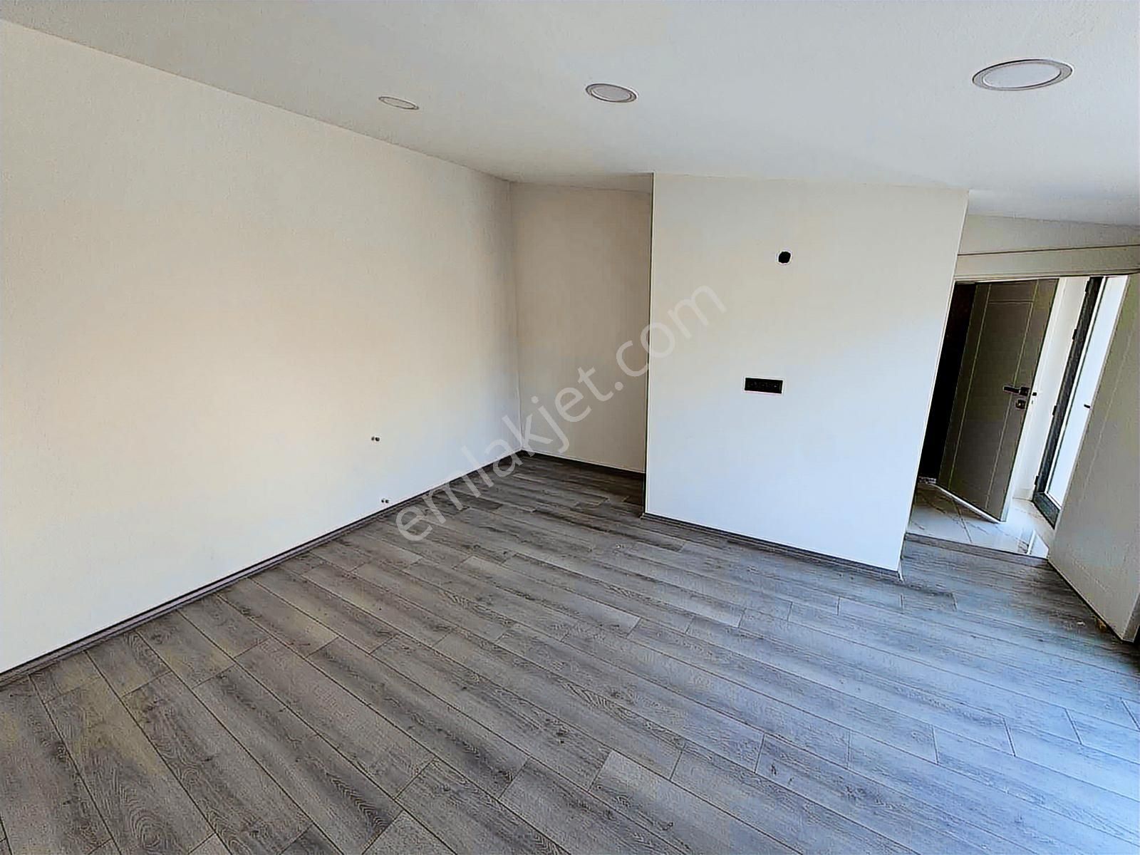 Çarşı İçinde & Deniz Tarafında 3+1 Lüks Villa - Görsel 27