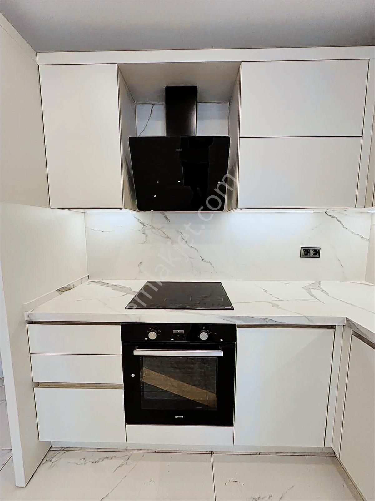 Çarşı İçinde & Deniz Tarafında 3+1 Lüks Villa - Görsel 20