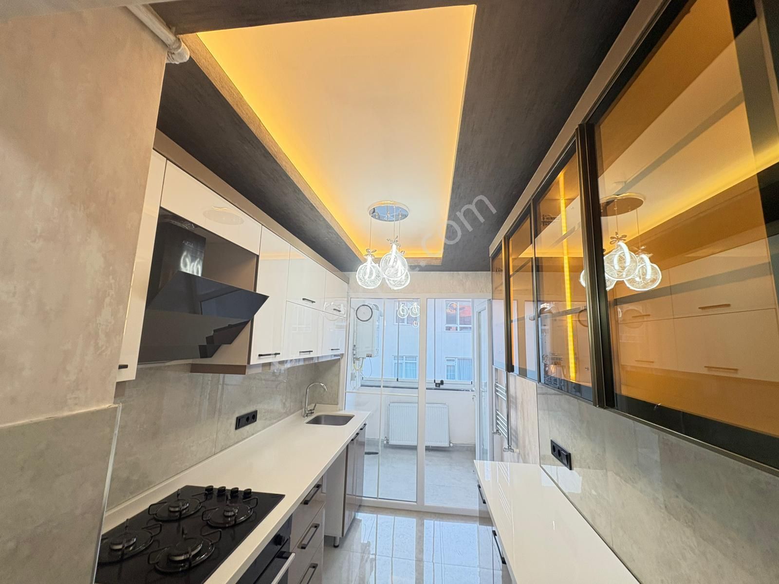 Dikmen Sokulluda Satılık Daire 3+1 Katta Ebb Lüx Yapılı